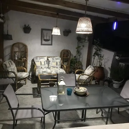 Beautiful And Charming Maisonette Appartement