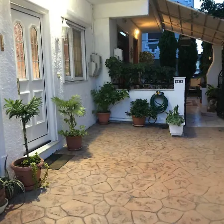 公寓 Beautiful And Charming Maisonette
